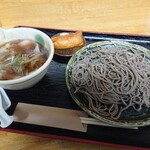 Teuchi Soba Kuroba - ・豚ごぼうセイロ 950円(税込)・いなり寿司 50円(税込)