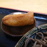 Teuchi Soba Kuroba - いなり寿司 50円(税込)