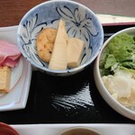 Japanese cuisine Kaede - 煮物、サラダ