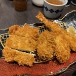 Tonkatsu Hamakatsu Kurume Yumetaun Ten - チキンカツ、えびフライ、カキフライ