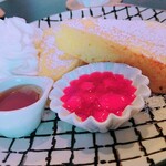 チコット - パンケーキの断面。
厚みが伝わればいいなあ。