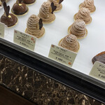 Patisserie Kugura Pan Joinasuterasu Futamatagawa Ten - プチモンブランなら、ケーキセット追加料金なし。
                        でも、いっぱい食べたいから、普通サイズで。