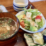 Hanabusa - 「海鮮胡麻漬け丼」
                      サラダ、味噌汁、香の物