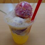 LOTTERIA アイスクリームショップ - 料理写真:ダブルアイスフロート(462円税込)