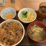 Sukiya Junana Go Numata Ten - 牛丼並盛ランチセット