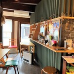 COMMA COFFEE STAND - 店内。