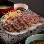 Ishiyaki Steak Zei Ionmoru Shinkomatsu Ten - まずはこれ、税込1100円ステーキランチ