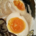 博多ラーメンうしじま - 味玉