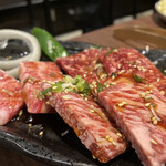 Sumibi Yakiniku Horumon Asahi - 特選3種。1680円