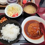 Lunch Taihei - 令和3年4月
                        ランチタイム(11:30〜15:00)
                        日替わり定食 煮込みハンバーグ 税込680円