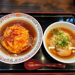 Gyoza no Osho Sakae Higashi Ten - 令和3年4月 ランチタイム
                        日替わりランチ
                        キムチ天津飯＋ジャストサイズラーメン 税込748円