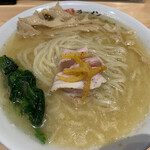 くりや製麺直売所 - 期間限定
春のあら炊き豚骨塩ラーメン 850円
大盛り100円