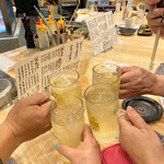 Teppan Dokoro Kotetsu - 4人で乾杯＼(^o^)／