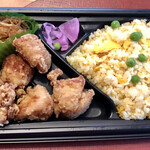 桂林 - 料理写真:鶏の唐揚げ炒飯弁当