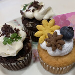 Zoe Cupcakes And Cafe - 