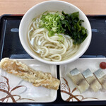 Tamo Ya Ohtsu Bypass Ten - かけうどん中　バッテラ　ちくわ天　(食べすぎ…)