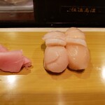 Sushi Maru - 貝柱220円。