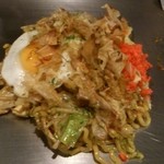 鉄板焼・お好み焼 ごっつい - ミックス焼きそば（￥1,100）