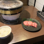 赤身とタンの店 焼肉りんぎゅう - 