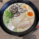 Osakajo Tonkotsu Ramen Hidezamurai - 豚骨煮玉子ラーメン