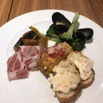 Bon Appetit Papa Nakano Ten - 前菜盛り合わせピッコロ１１８８円。それぞれの特長が出ていて、とても美味しい盛り合わせです。全体のバランスも良かったです（╹◡╹）