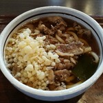 お食事の店ながとも - 肉うどん＋無料トッピングの天かす