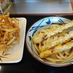 Marugame Seimen Toyama Gofuku Ten - ごぼう天うどん並＆野菜かき揚げ