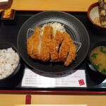 Tonkatsu Mine Miyazaki Ninazume Ten - とろロースかつ膳（１８４８円）