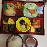 Una Take - お弁当。1050円。