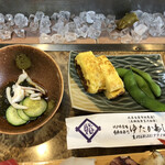 Yutaka Zushi - 口取りにもずく酢（烏賊入り）に出汁巻玉子に枝豆。