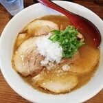 Ramen Buta Chikara - 中華そば￥800＋チャーシュー三枚￥140　サテライトアングル