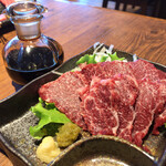 Wagyu Yakiniku LIEBE - 馬刺し