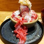 Maguro to Saba. Nakameguro - こぼれまぐろとネギトロと生さば丼 1500円