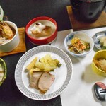 Metou Onsen - 夕食（最初に並んだ料理）