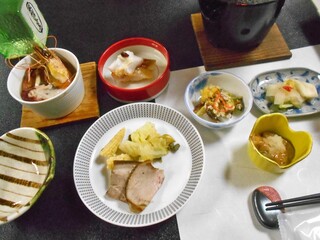 Metou Onsen - 夕食（最初に並んだ料理）