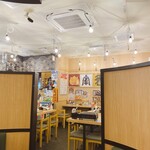 Mekiki no Ginji Sasebo Yon Gacho Ten - 店内