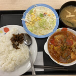 松屋 - ごろごろチキンのトマトカレー 野菜セット