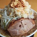 羽屋 - てつ二郎らー麺 醤油 大盛&野菜2増し&ニンニク3増し(税込990円)