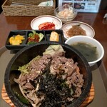 Korean Katei Ryori Dahyan - 牛プルコギ石焼定食1050円