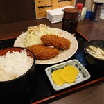 Oshokuji Dokoro Yoshi - メンチカツ定食 800円(税込)