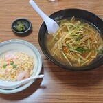 Geihin Kan - 迎賓館麺と半チャーハンセット