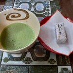 Meigetsu-in Gesshoken - 抹茶と和菓子