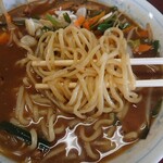 さか江食堂 - 味噌ラーメン550円　麺アップ