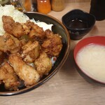 伝説のすた丼屋 - すたみな唐揚げ丼(超鬼盛り)