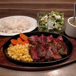 Koshitsu × Bistro Borghini Shinbashi Ten - ハラミステーキ定食1200円