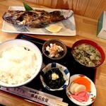 Kame Zushi Shokudo - 焼魚定食、ティッシュは要りませんでしたな(笑)