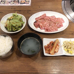 Kiraku En Iruya Ten - カルビ定食