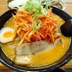 Ramen Yakiniku Emikichi - 【2021.6.18(金)】ネギみそラーメン(並盛・150g)890円＋ミニもつ煮250円→0円＋小ライス110円→0円