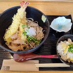 Teuchi Soba Tsukushi - 本日のおすすめ(海老天ぶっかけそば+たけのこご飯)