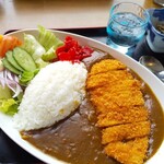 Restaurant Bunka - ボリューム一杯なカツカレー！お盆一杯の大皿に！